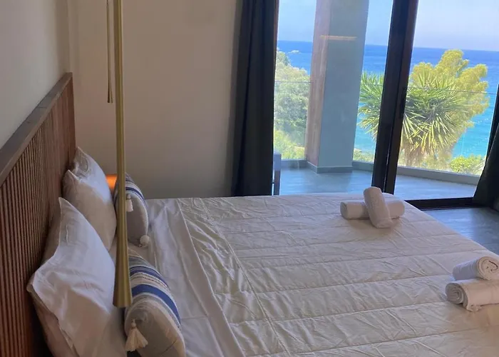 Bellagio Seaside شقة فندقية لياباديس